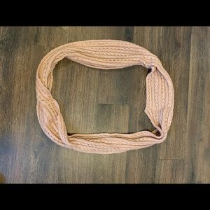 Women’s knit infinity scarf